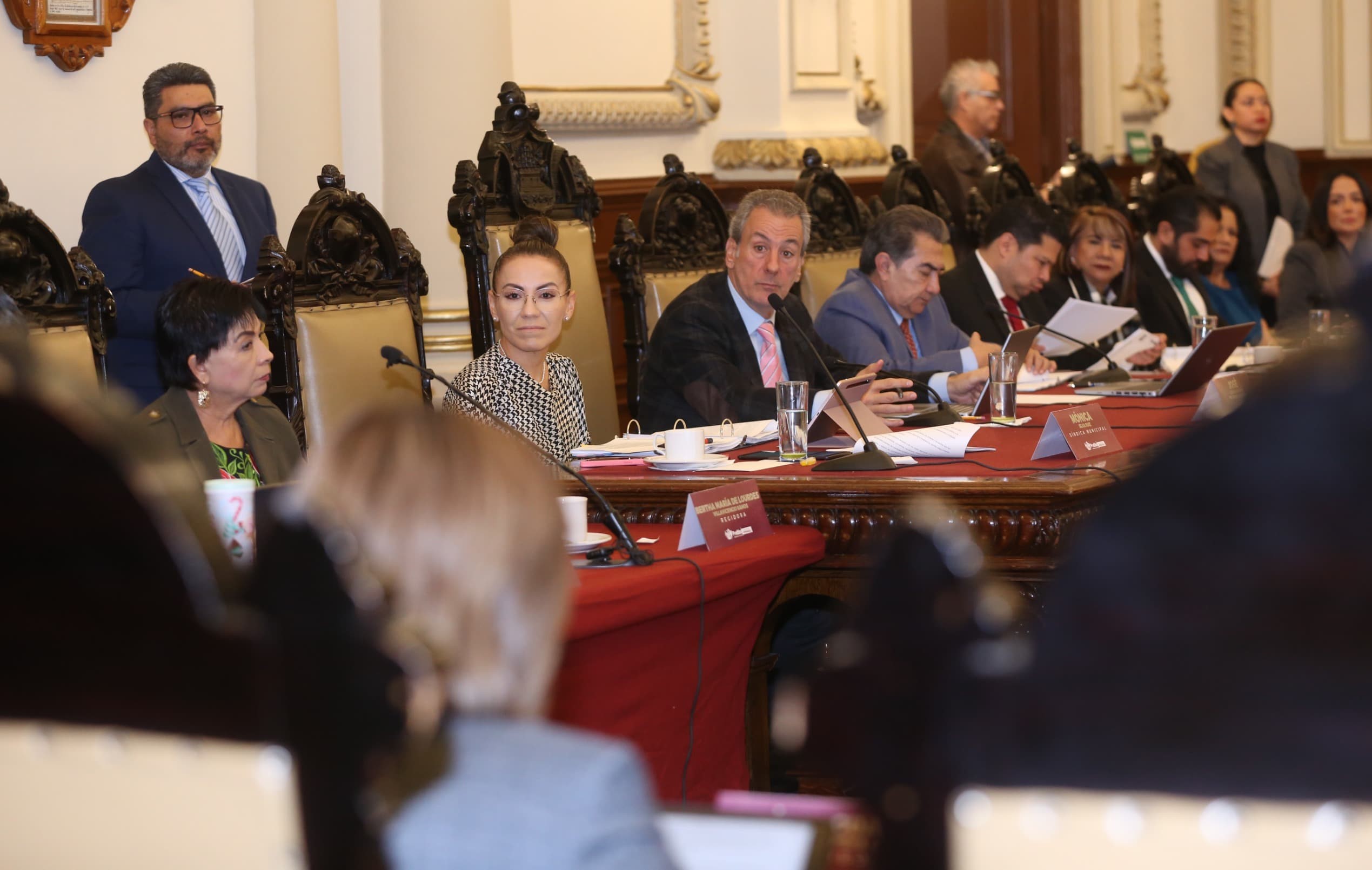 Plan B en Puebla; Gobierno alista reforma para recortar regidurías en los municipios