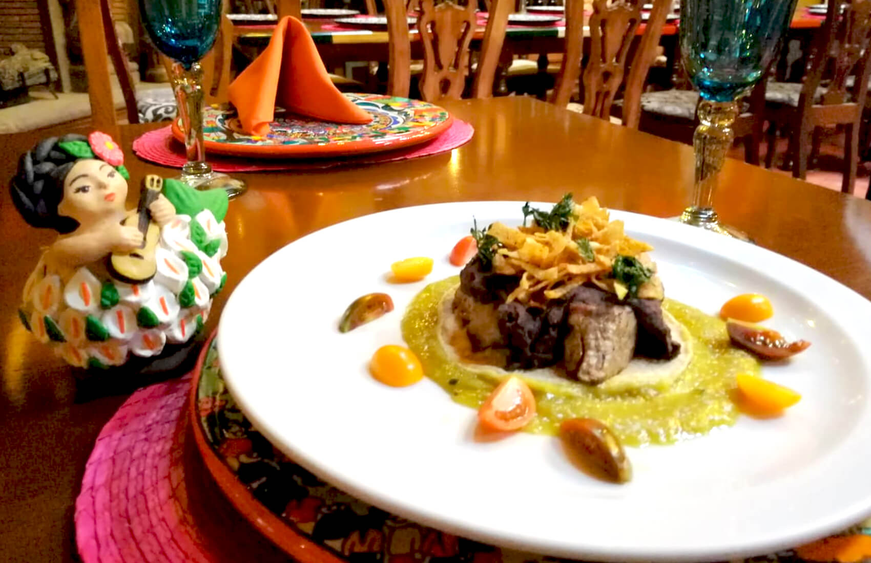 Restaurantes en Puebla suben hasta 10% sus precios por alza en jitomate y otros insumos