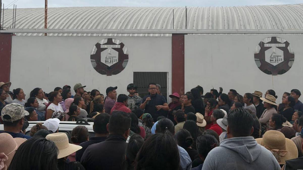 Evacúan secundaria en Coronango por falsa amenaza de tiroteo