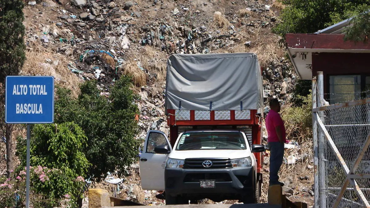 Clausura parcial de Chiltepeque obliga a enviar 350 toneladas de basura diarias a Atlixco