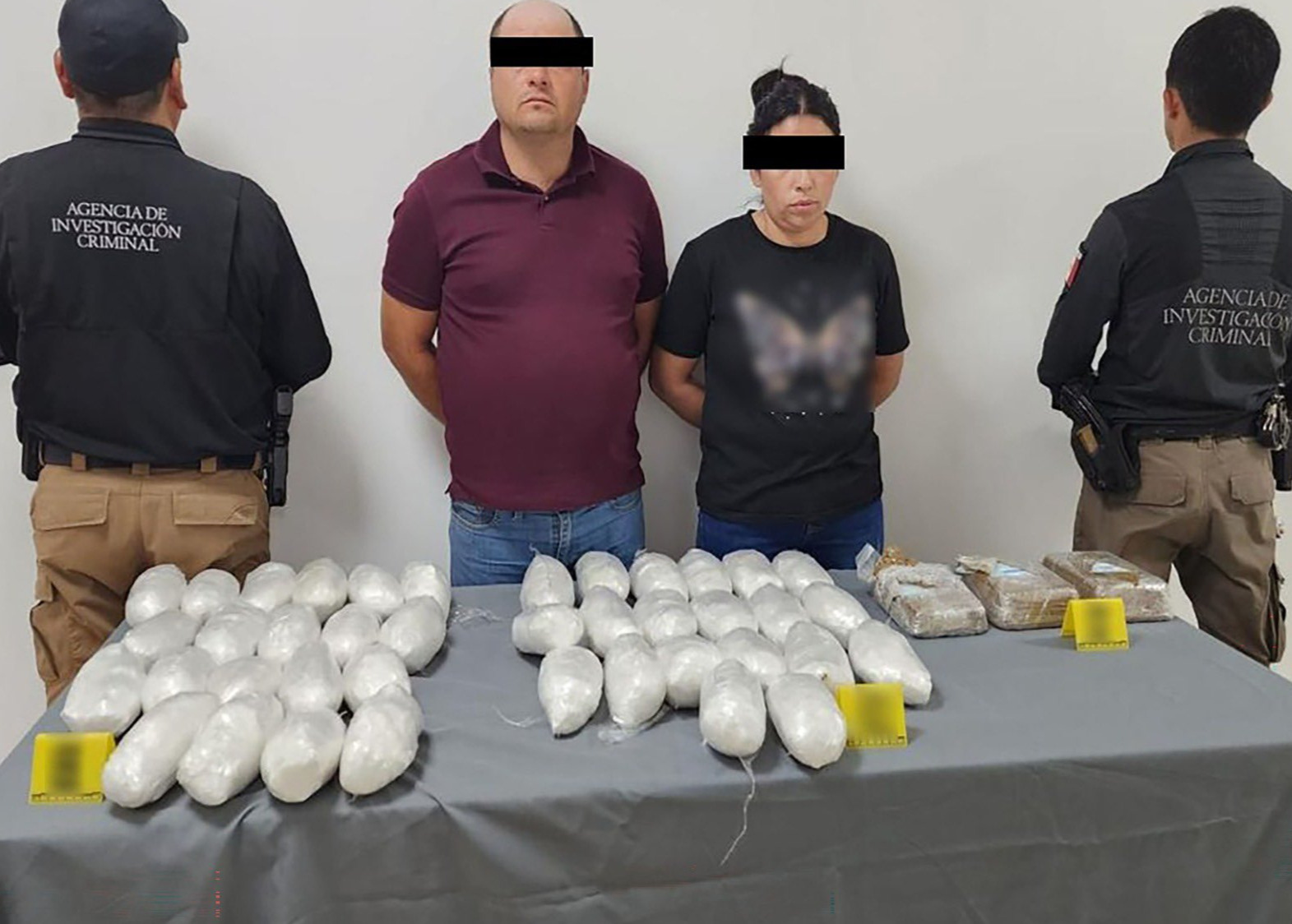 Decomisan metanfetamina y 25 mil pastillas de fentanilo ocultas en vehículo en Chihuahua