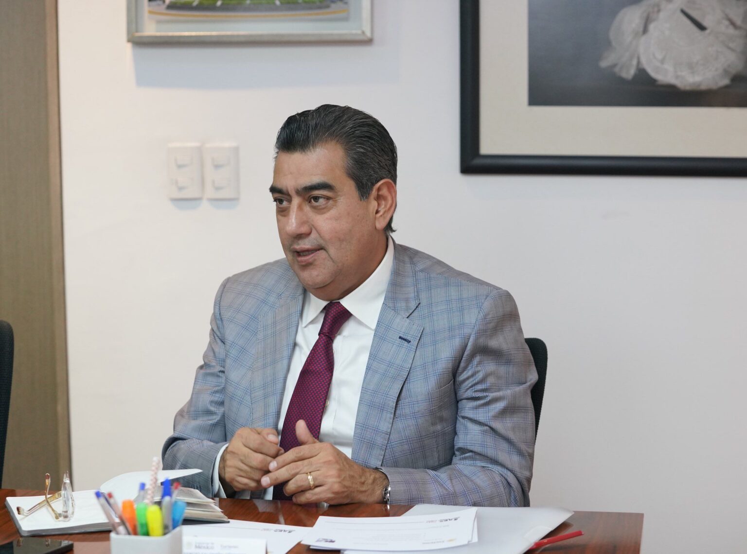 Sergio Salomón rechaza presunto daño patrimonial en Salud Puebla tras observaciones de la ASE
