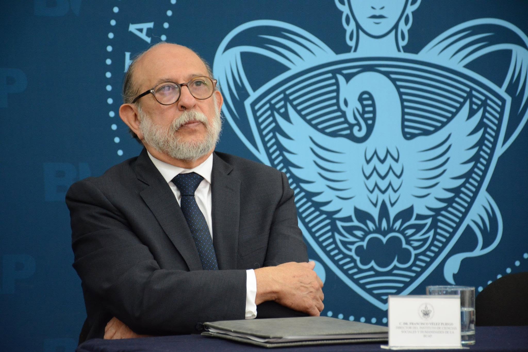 Falleció Francisco Vélez Pliego, destacado académico, urbanista y exdirector de la BUAP