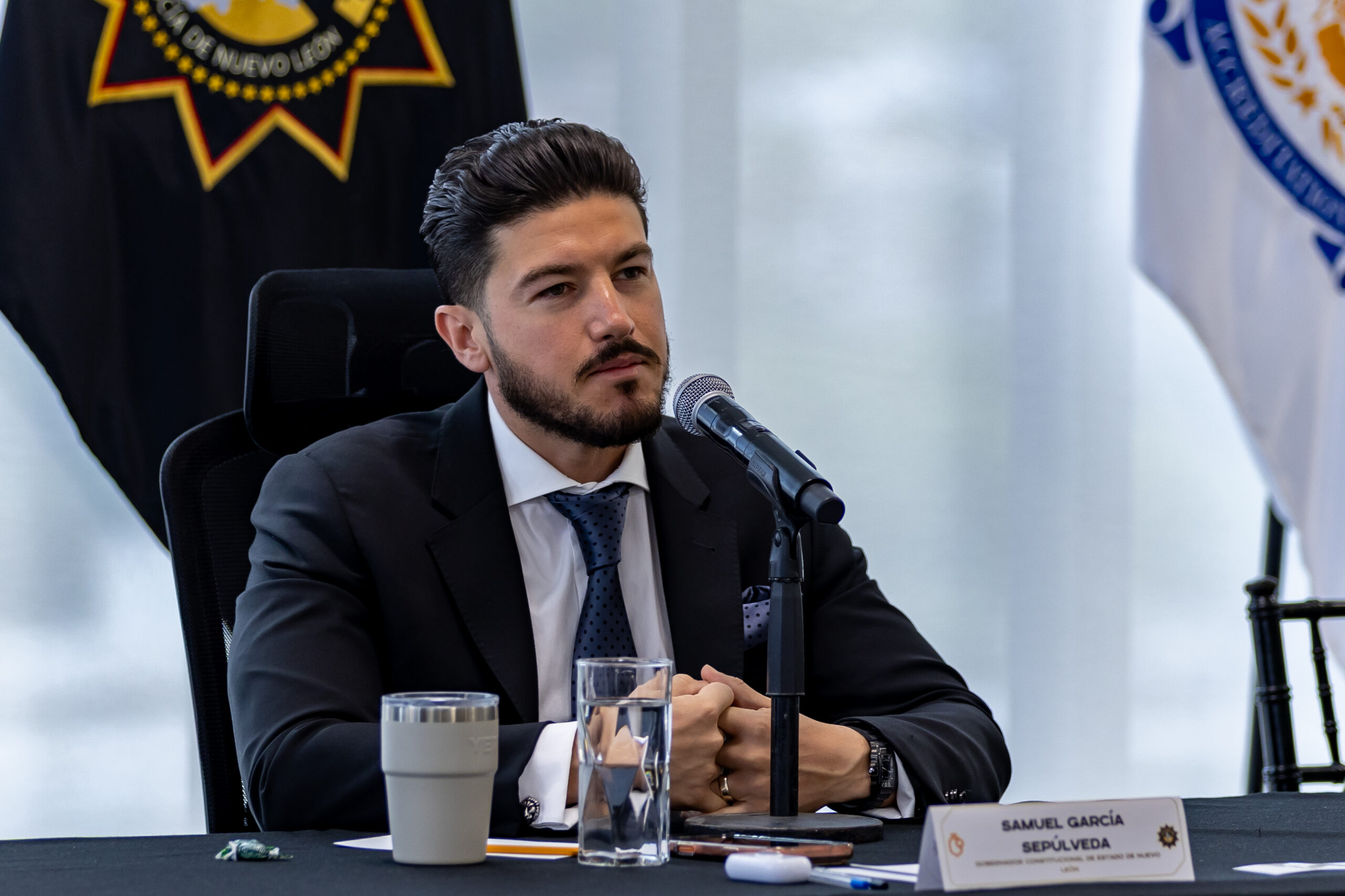 Comisión del Congreso de Nuevo León aprueba juicio político contra Samuel García por supuesta triangulación millonaria
