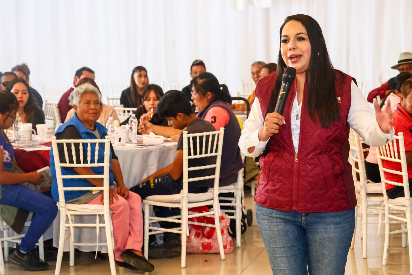 Tonantzin Fernández participa en capacitación de Morena sobre representación ciudadana y formación política