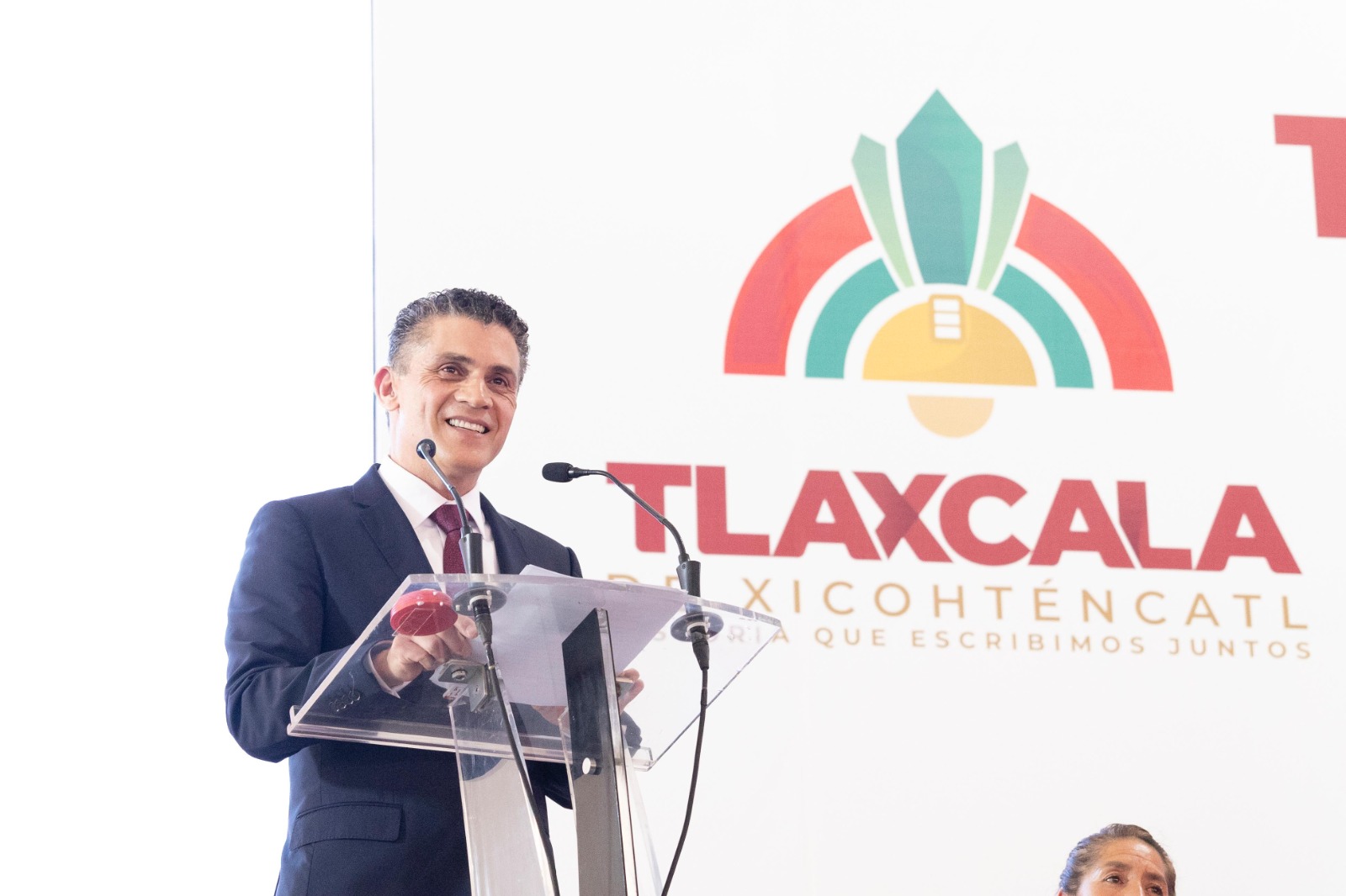 Alfonso Sánchez García deja la alcaldía de Tlaxcala para buscar la gubernatura