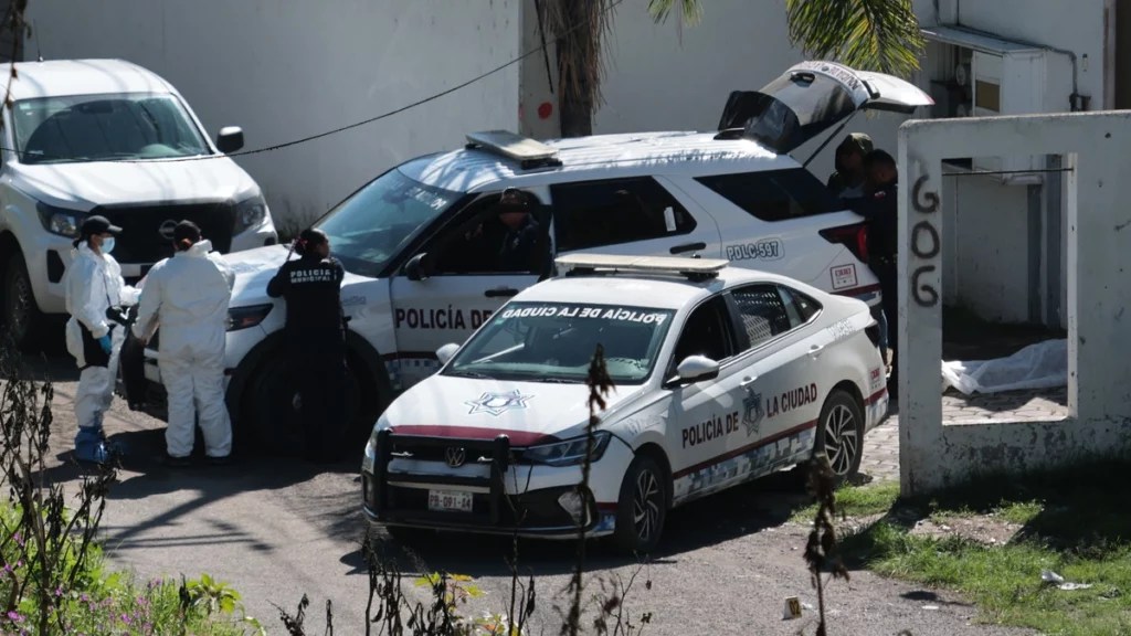Hallan cadáver con heridas de arma blanca en San Francisco Totimehuacan