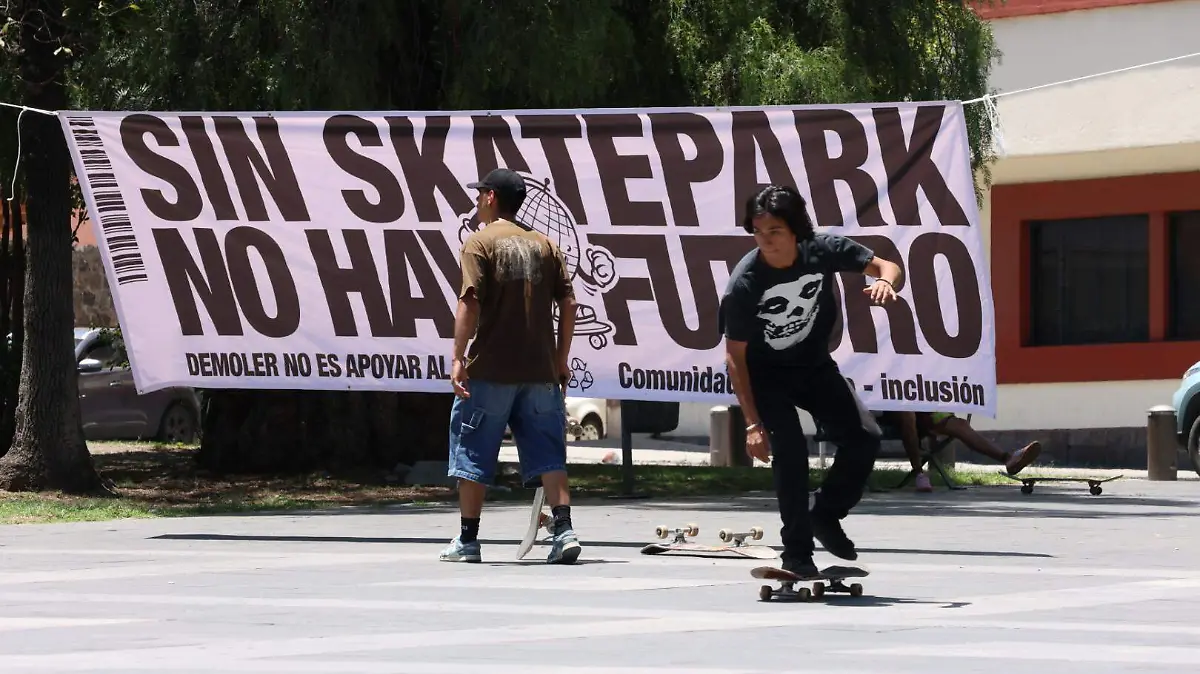 Skaters denuncian demolición de pista en Flor del Bosque y exigen espacios dignos en Puebla